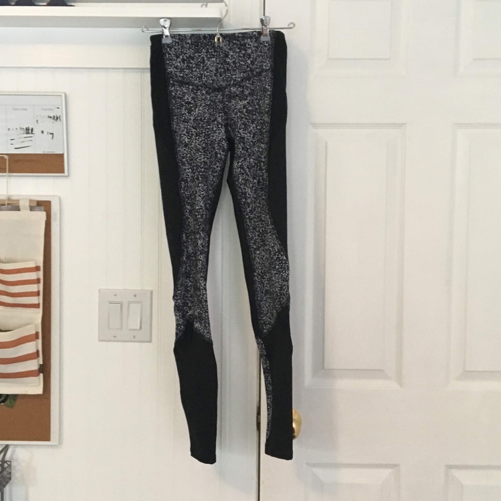 athletic leggings